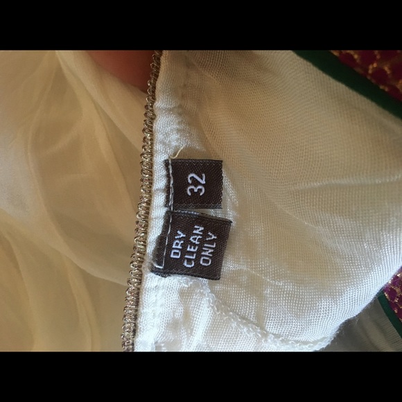 Traditional Girls Indian Outfit - Picture 4 of 4